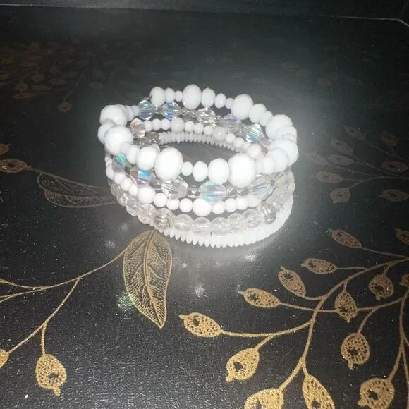 White Memory wire Beaded Bracelet. 5 strands connected. - Picture 2 of 5